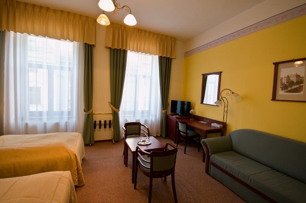 Grandhotel Garni Jihlava Exteriör bild