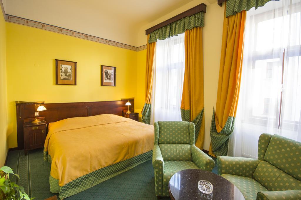 Grandhotel Garni Jihlava Exteriör bild
