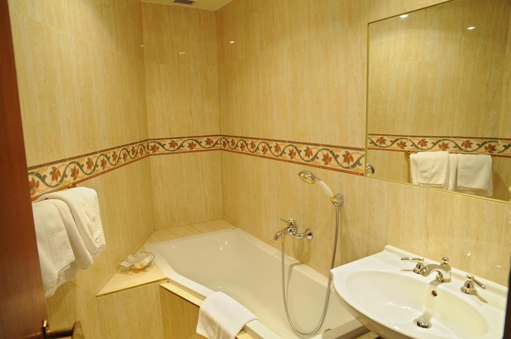 Grandhotel Garni Jihlava Exteriör bild