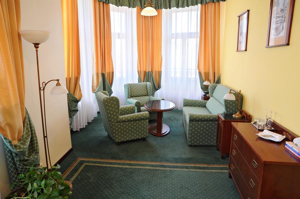 Grandhotel Garni Jihlava Exteriör bild