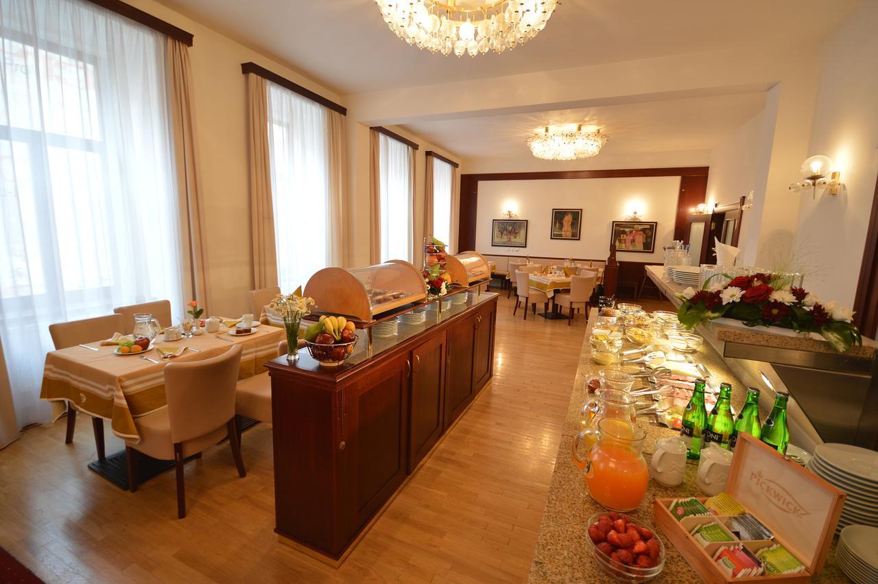 Grandhotel Garni Jihlava Exteriör bild