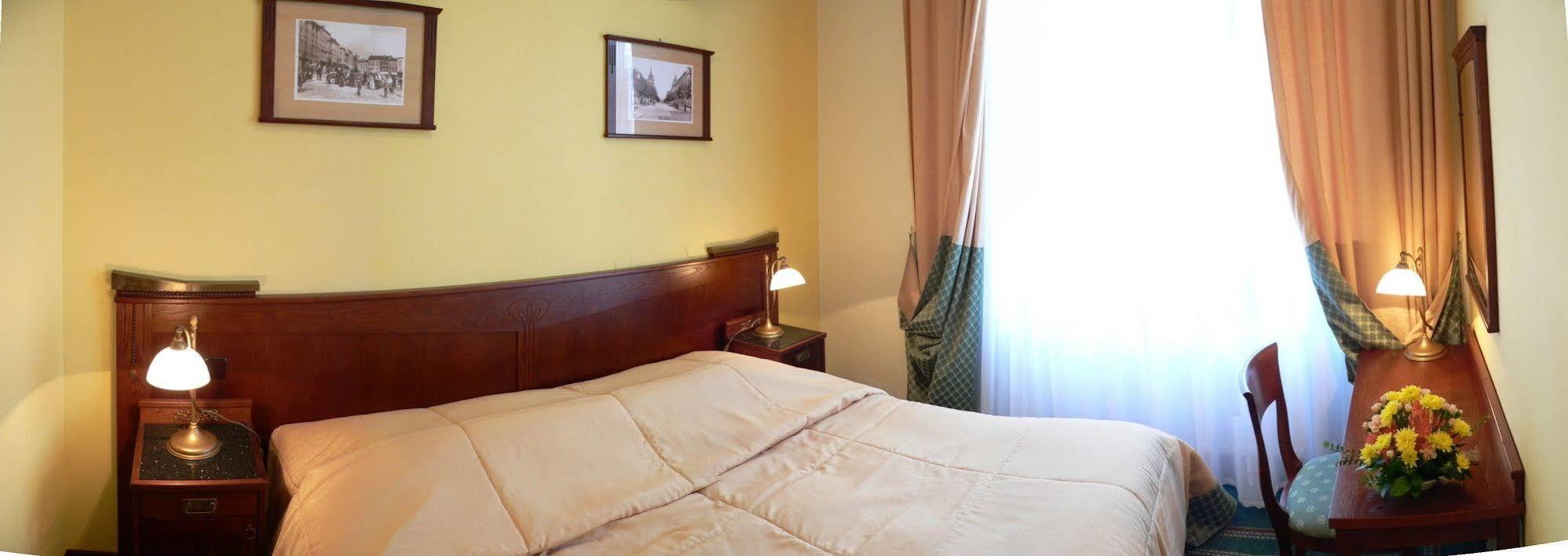 Grandhotel Garni Jihlava Exteriör bild